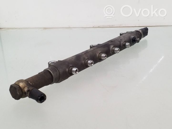 Volvo S60 Kraftstoffverteiler Einspritzleiste Verteilerrohr 8658252