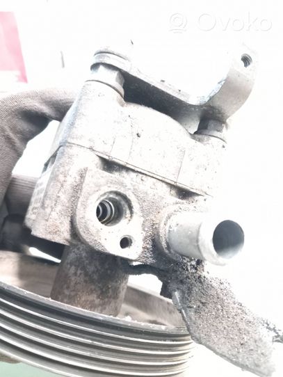 Volvo V70 Power steering pump 6G913A696NB