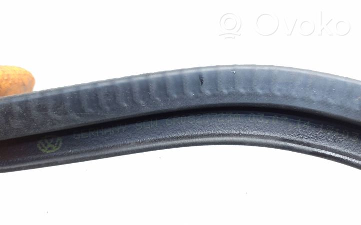 Audi A1 Engine compartment rubber 6r0823723a