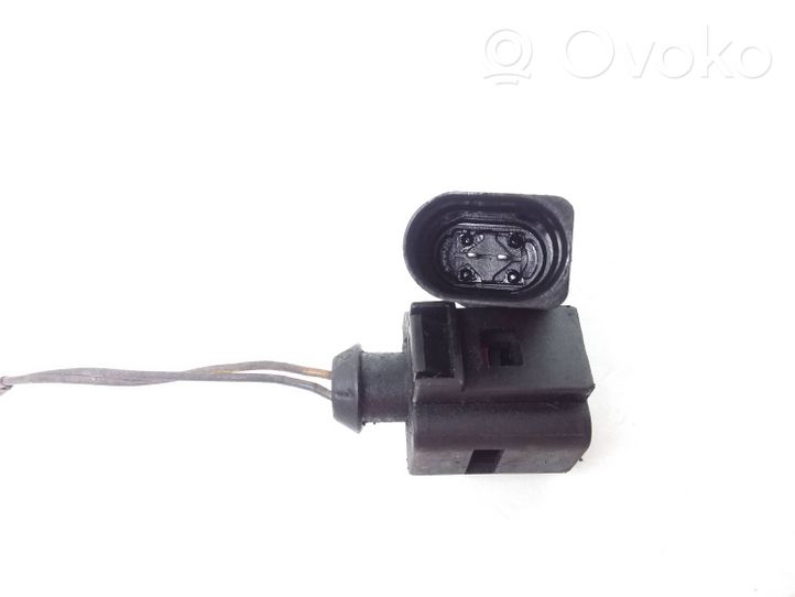 Volkswagen Golf V Sonde température extérieure 8Z0820535