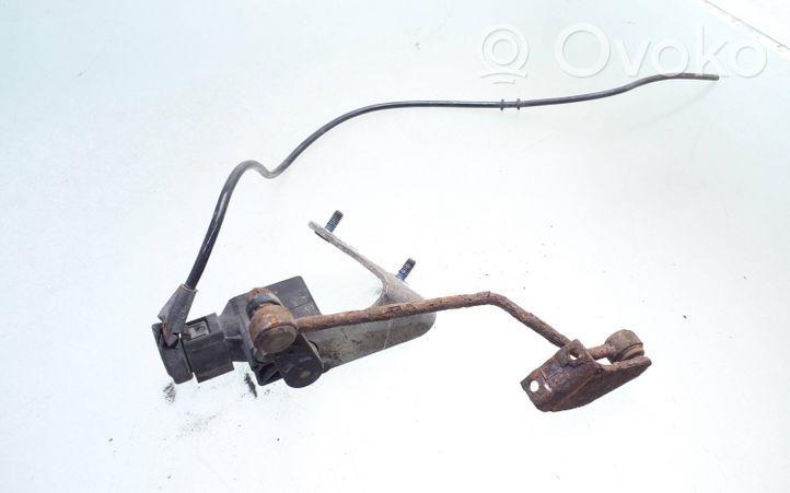 Mercedes-Benz E W211 Rear air suspension level height sensor A0105427717