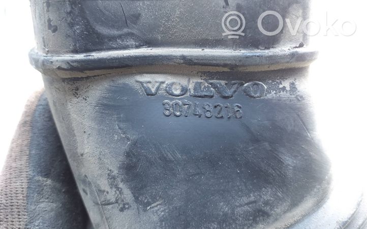 Volvo S80 Część rury dolotu powietrza 30748216