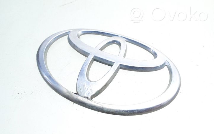 Toyota Yaris Emblemat / Znaczek tylny / Litery modelu 2302