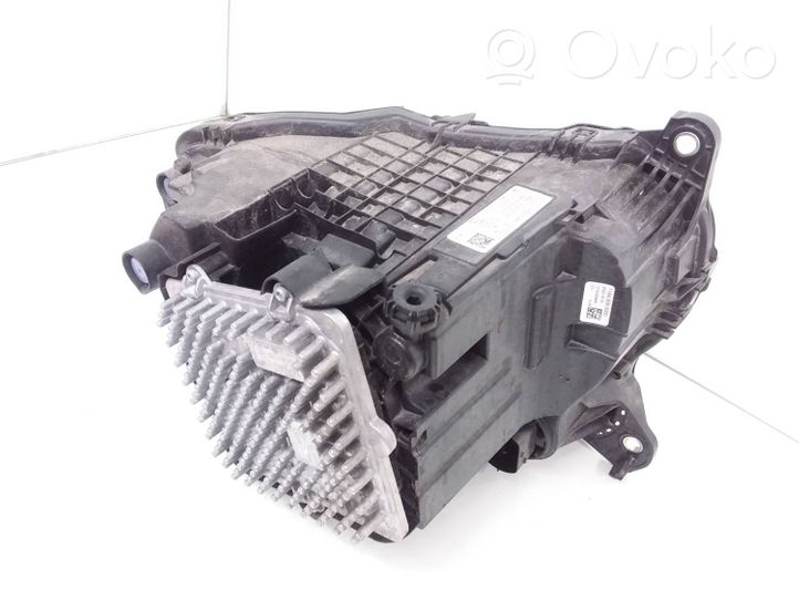 Land Rover Defender Lampa przednia L8B213W030EF