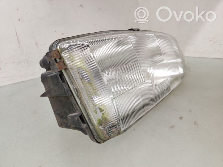 Volvo S70  V70  V70 XC Lampa przednia 205409B