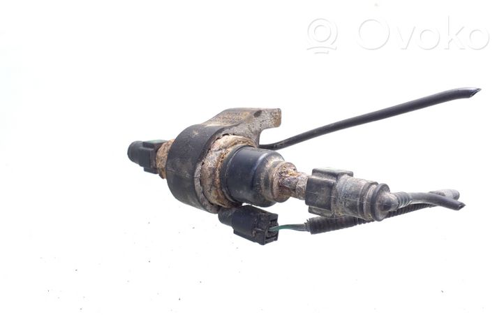 Ford Mondeo MK IV Pompa del combustibile del riscaldamento ausiliario Webasto 9001441B