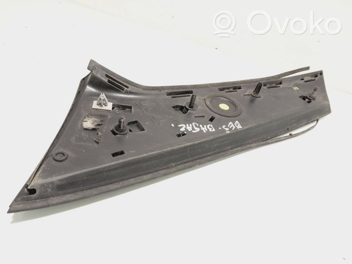 Opel Astra K Отделка задней крышки 39032118