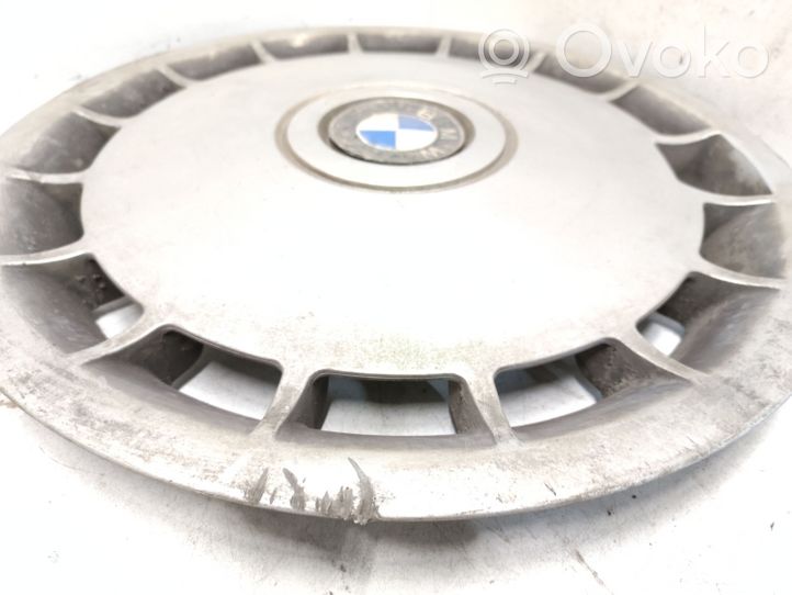 BMW 5 E34 Mozzo/copricerchi/borchia della ruota R15 36131129843