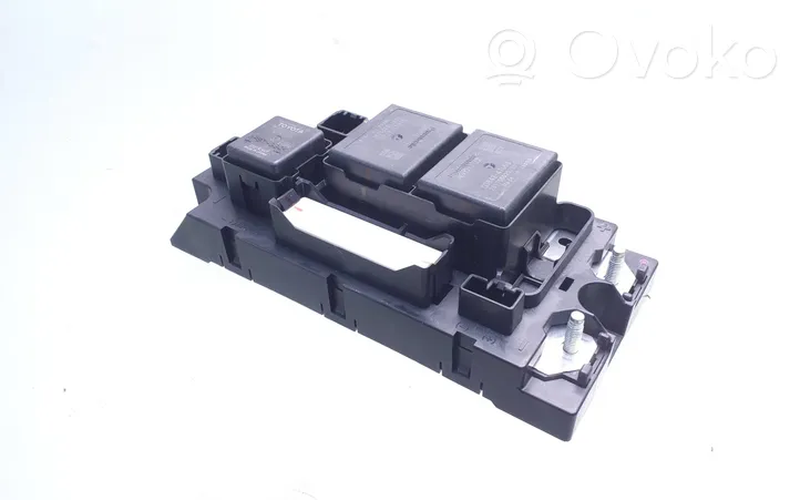 Toyota RAV 4 (XA40) Modulo di controllo della batteria G92Z153010