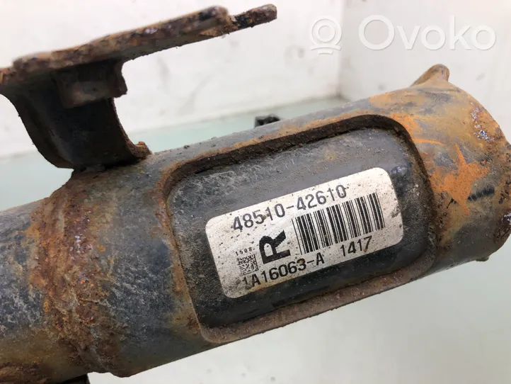 Toyota RAV 4 (XA40) Amortyzator osi przedniej ze sprężyną 4851042610