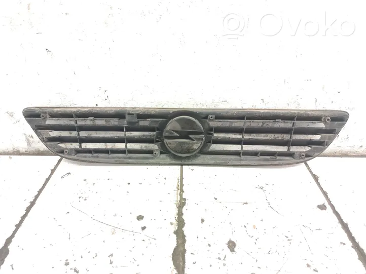 Opel Zafira A Etusäleikkö 90580679