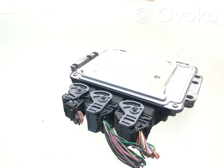 AC 428 Calculateur moteur ECU 237100055R