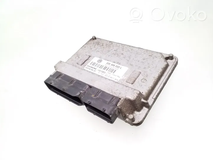 AC 428 Calculateur moteur ECU 03E906033L