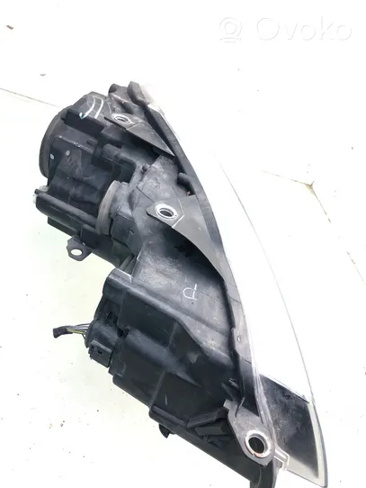 Volkswagen Golf VI Lampa przednia 25425701