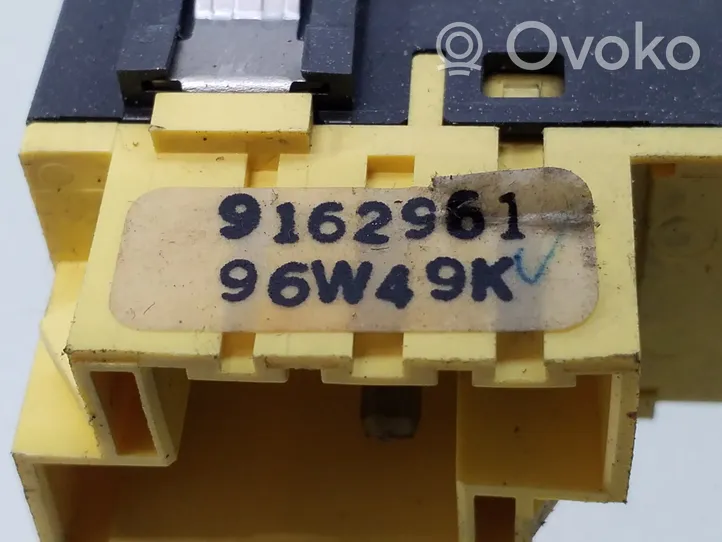 Volvo S70  V70  V70 XC Fog light switch 9162961