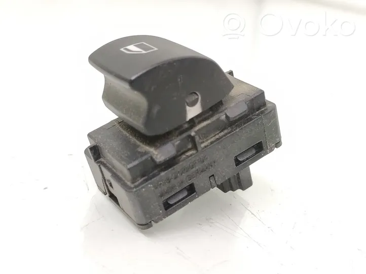 BMW 5 E60 E61 Electric window control switch 6922244