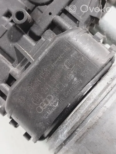 Audi A4 S4 B7 8E 8H Etupyyhkimen vivusto ja moottori 8e1955603D