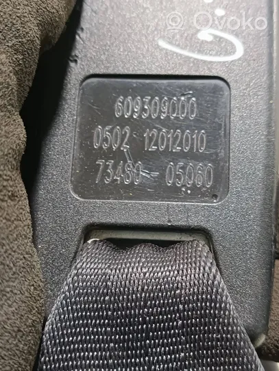 Toyota Avensis T270 Takaistuimen turvavyön solki 7348005060