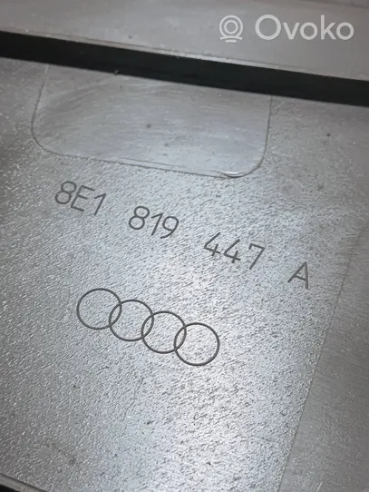 Audi A4 S4 B6 8E 8H Garniture d'essuie-glace 8E1819447A