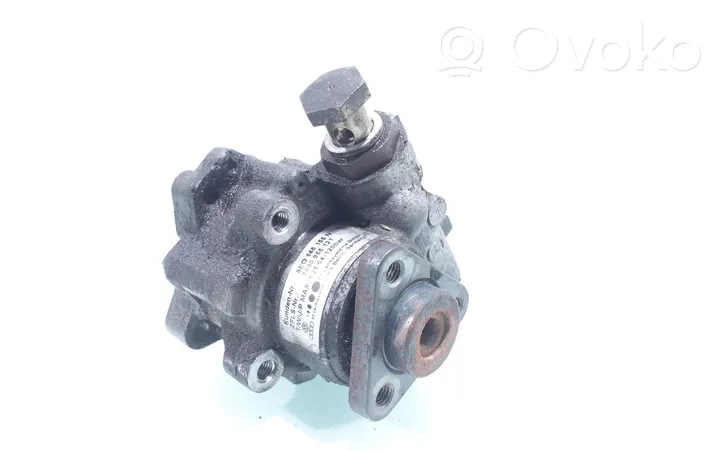 Audi A4 S4 B6 8E 8H Ohjaustehostimen pumppu 8E0145155N