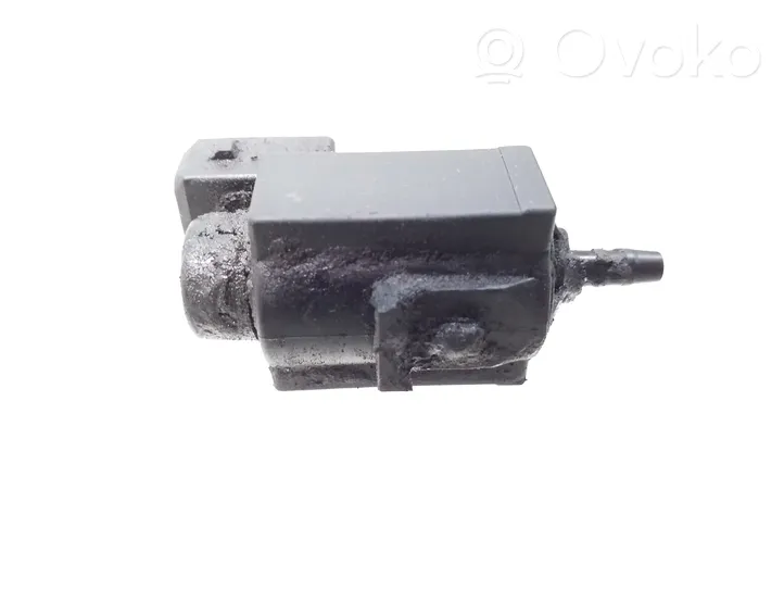 BMW 1 E81 E87 Solenoidinis vožtuvas 7810831