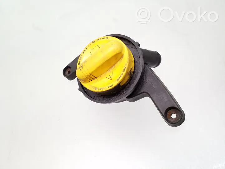 Opel Vivaro Oil filler cap 61014D