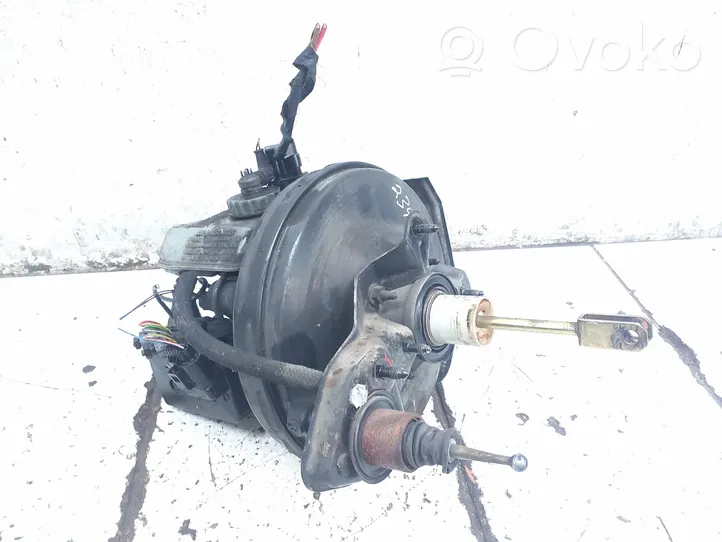 Volkswagen PASSAT B4 Brake booster 3A1614101