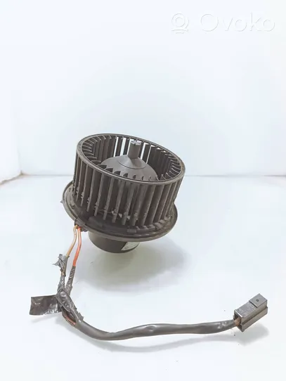 Volkswagen PASSAT B4 Ventola riscaldamento/ventilatore abitacolo 357819021