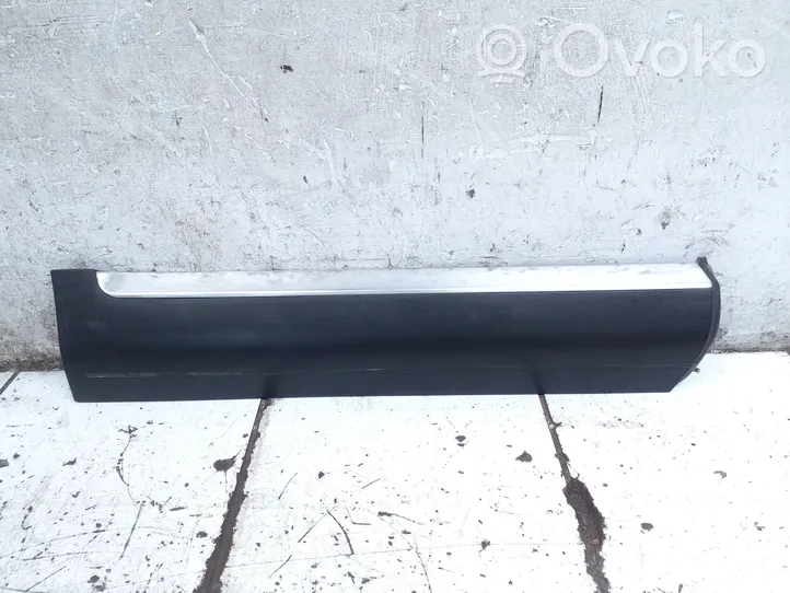 Volkswagen Touareg I Rear door trim (molding) 7L6839788