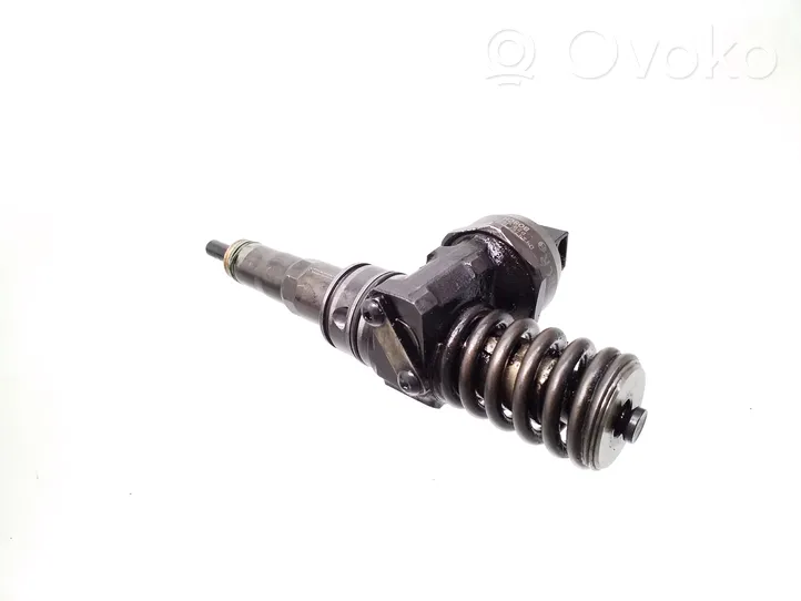 Volkswagen Transporter - Caravelle T5 Fuel injector 070130073R