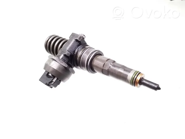 Volkswagen Transporter - Caravelle T5 Fuel injector 070130073R