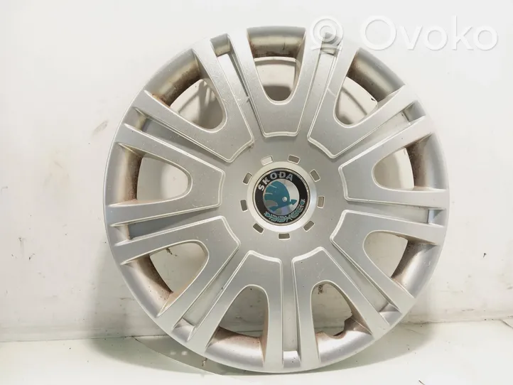 Skoda Octavia Mk2 (1Z) R15 wheel hub/cap/trim 1Z0601147E