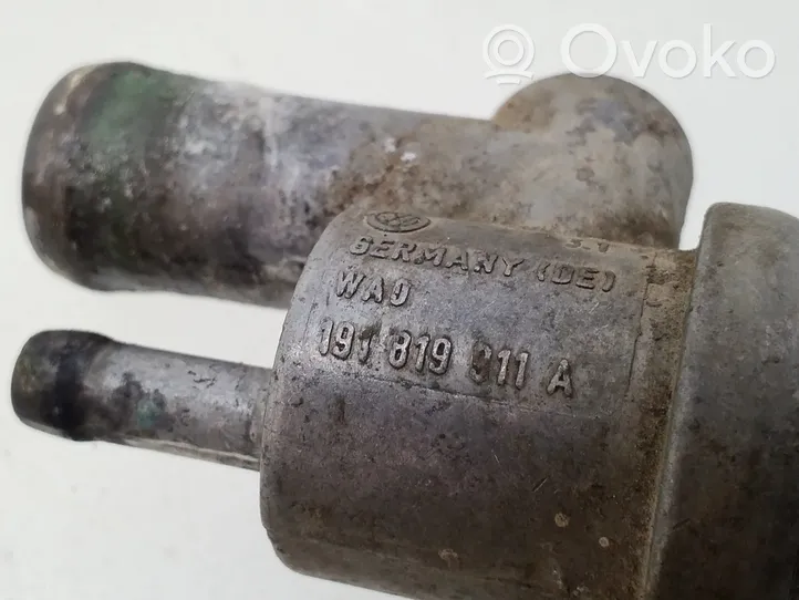 Volkswagen Golf II Engine coolant pipe/hose 191819911A