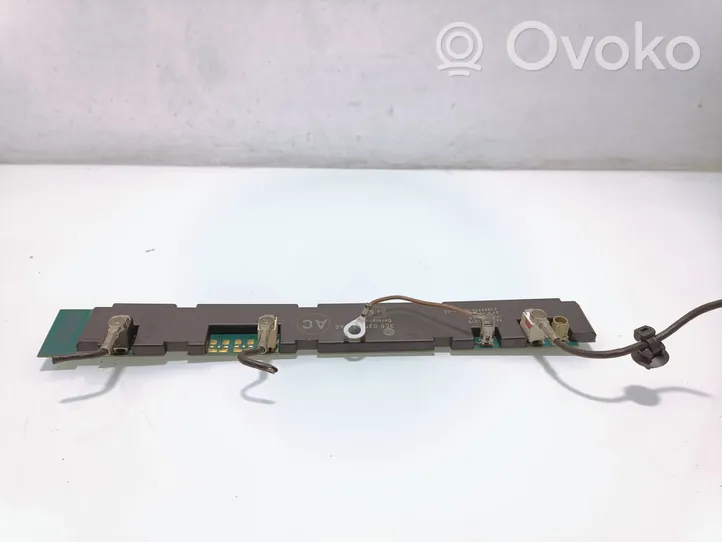 Volkswagen PASSAT B7 Aerial antenna amplifier 3C5035532AC