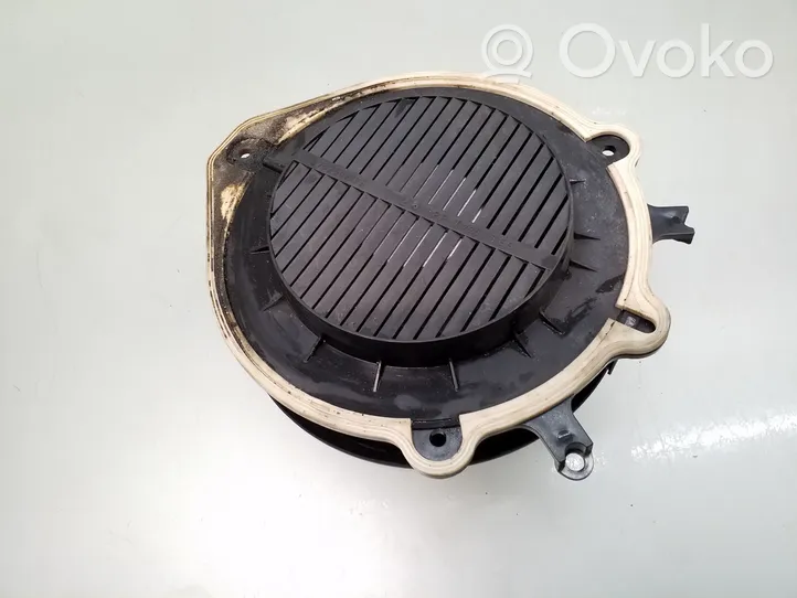 Audi A4 S4 B7 8E 8H Etuoven kaiutin 8E0035411