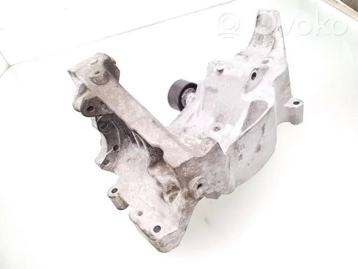 BMW 3 E90 E91 Generator/alternator bracket 7802639