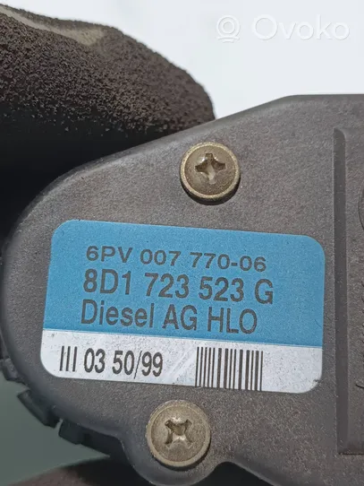 Volkswagen PASSAT B5 Pedał gazu / przyspieszenia 8D1723523G