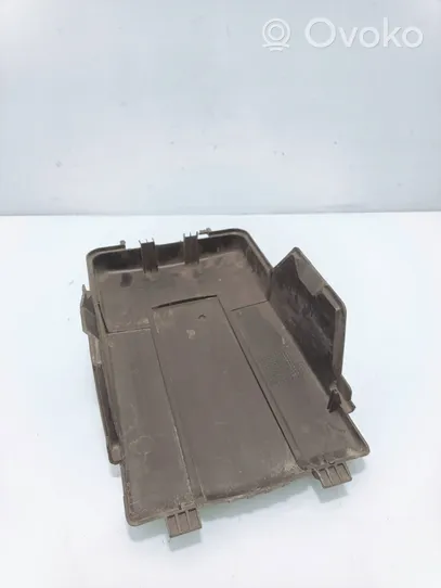 Volkswagen Touran II Battery box tray cover/lid 3C0915443A