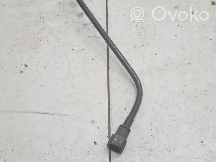 Opel Vivaro Leitung / Schlauch Kraftstoff 