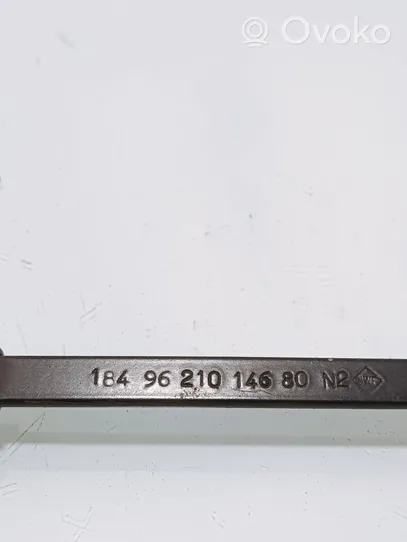 Peugeot Partner Ножка стеклоочистителей лобового стекла 9621014680