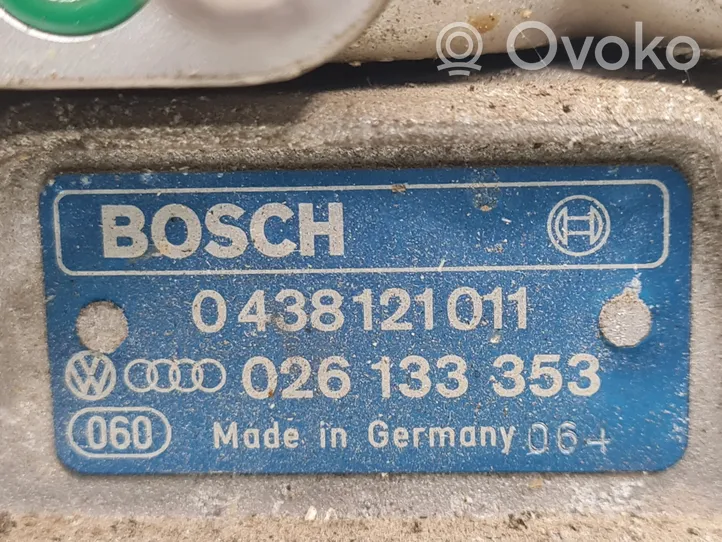 Audi 80 90 B3 Distributore del carburante agli iniettori 0438121011