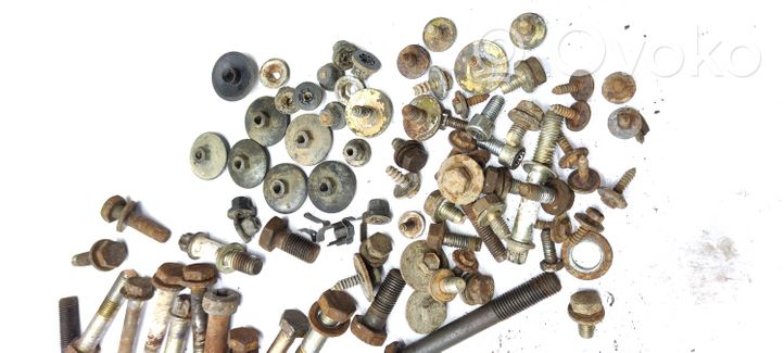 BMW 3 E30 Nuts/bolts 