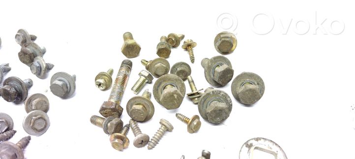 BMW 3 E30 Nuts/bolts 