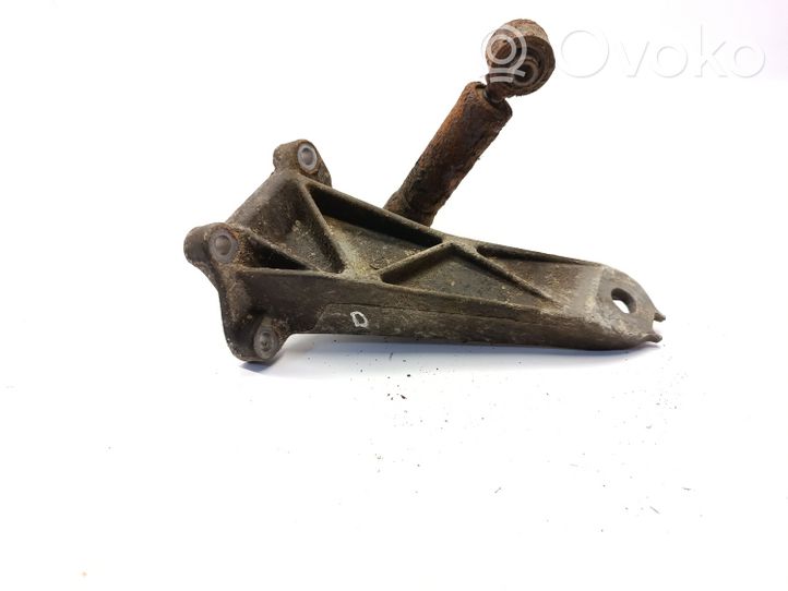 BMW 3 E30 Engine mounting bracket 