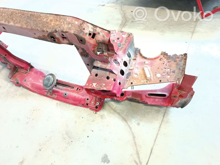 BMW 3 E30 Pannello di supporto del radiatore 