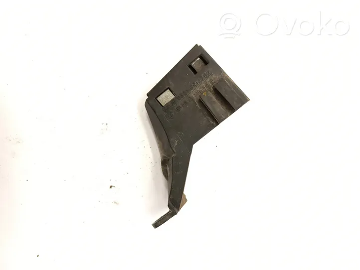 BMW 3 E46 Supporto di montaggio del parafango 388741