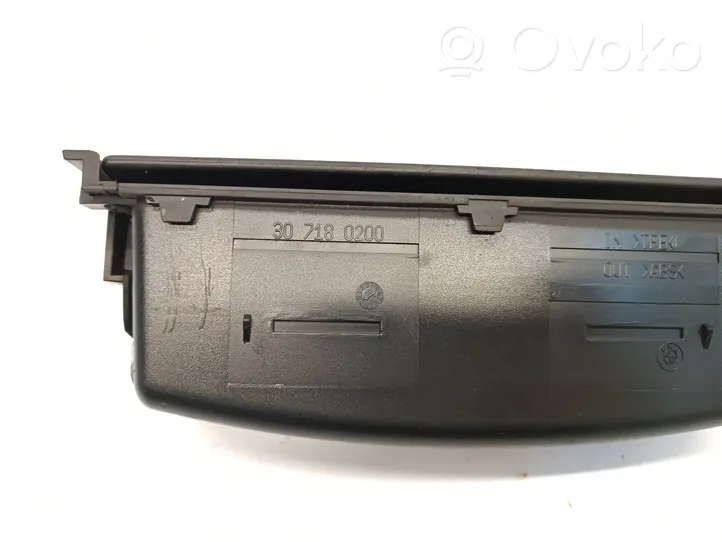 BMW 3 E46 Compartimiento/consola central del panel 307180200