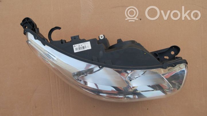 Citroen C4 II Lampa przednia 9687304480-04