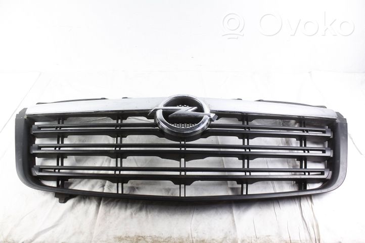 Opel Movano B Grille calandre supérieure de pare-chocs avant  623109857R