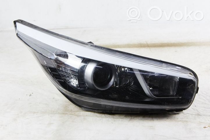 KIA Ceed Faro/fanale 92102A2441